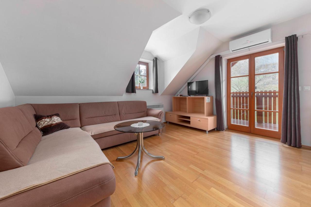 Apartma Metka Medvode Exteriör bild