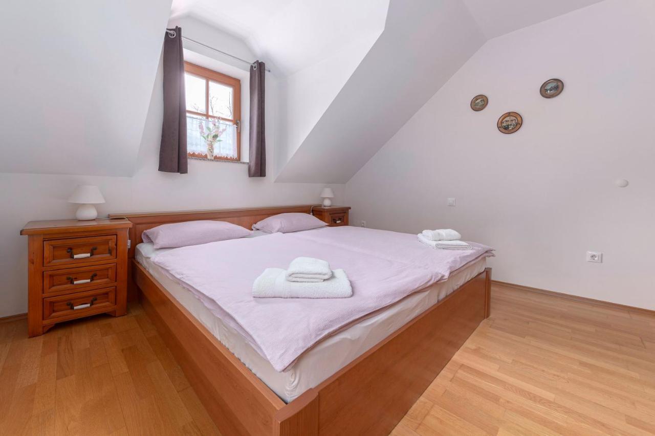 Apartma Metka Medvode Exteriör bild